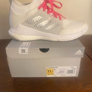 Womens athletic sneakers